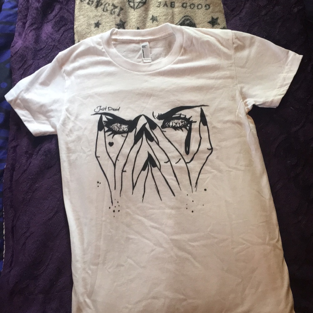 Hot Topic Just Dead Claw Nails T-shirt *discounted*